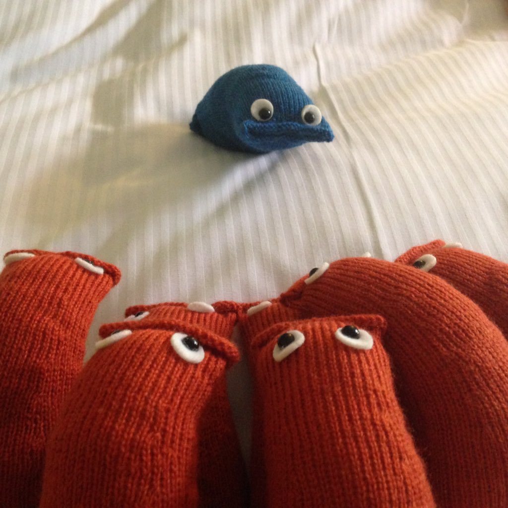 grabman's tweet photo. .@Doridoidea's talk on machine knitting languages and compilers at @strangeloop_stl was fantastic [RE-ENACTMENT] https://t.co/uoPd8kxwM8