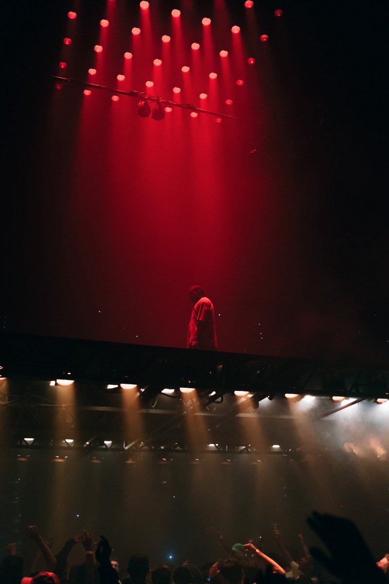 imHannanymous's tweet photo. #SaintPabloTour https://t.co/RiACZXwBbv