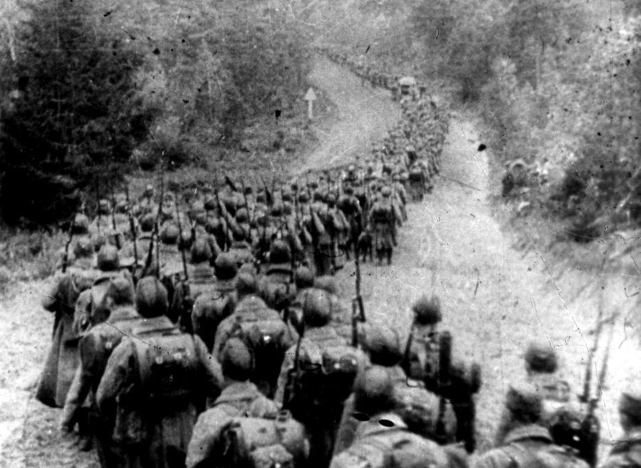 tw_thistory's tweet photo. 17 сентября 1939 года начался Осободительный Поход РККА в Западные Белоруссию и Украину. https://t.co/RfgzJGZnuT
