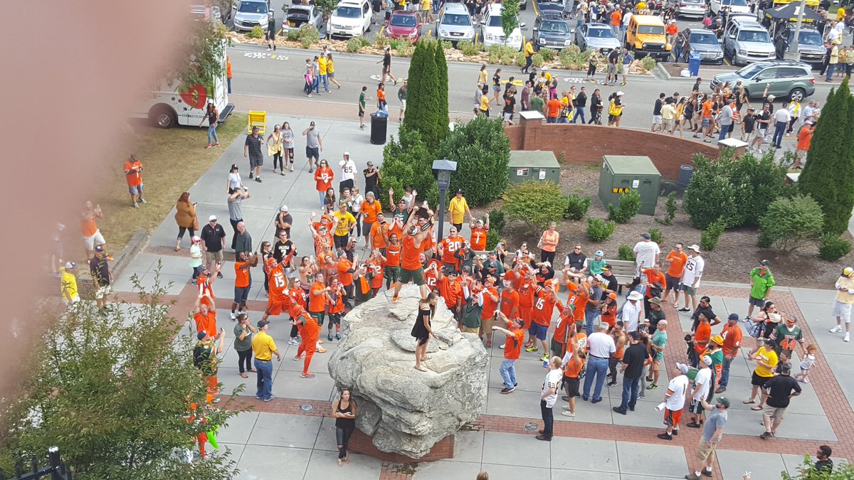 frodge76's tweet photo. @4self78 @Appalachian_St @MiamiHurricanes we took over your rock #MIAvsAPP #canes https://t.co/yrIVIjjZzP