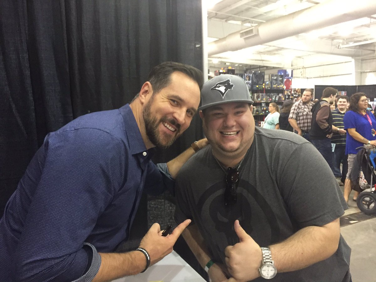 Was awesome meeting <a href="/WillingBlam/">Travis Willingham</a> I'm glad you enjoyed our beautiful autumn! #SaskExpo #CriticalRole #Grog