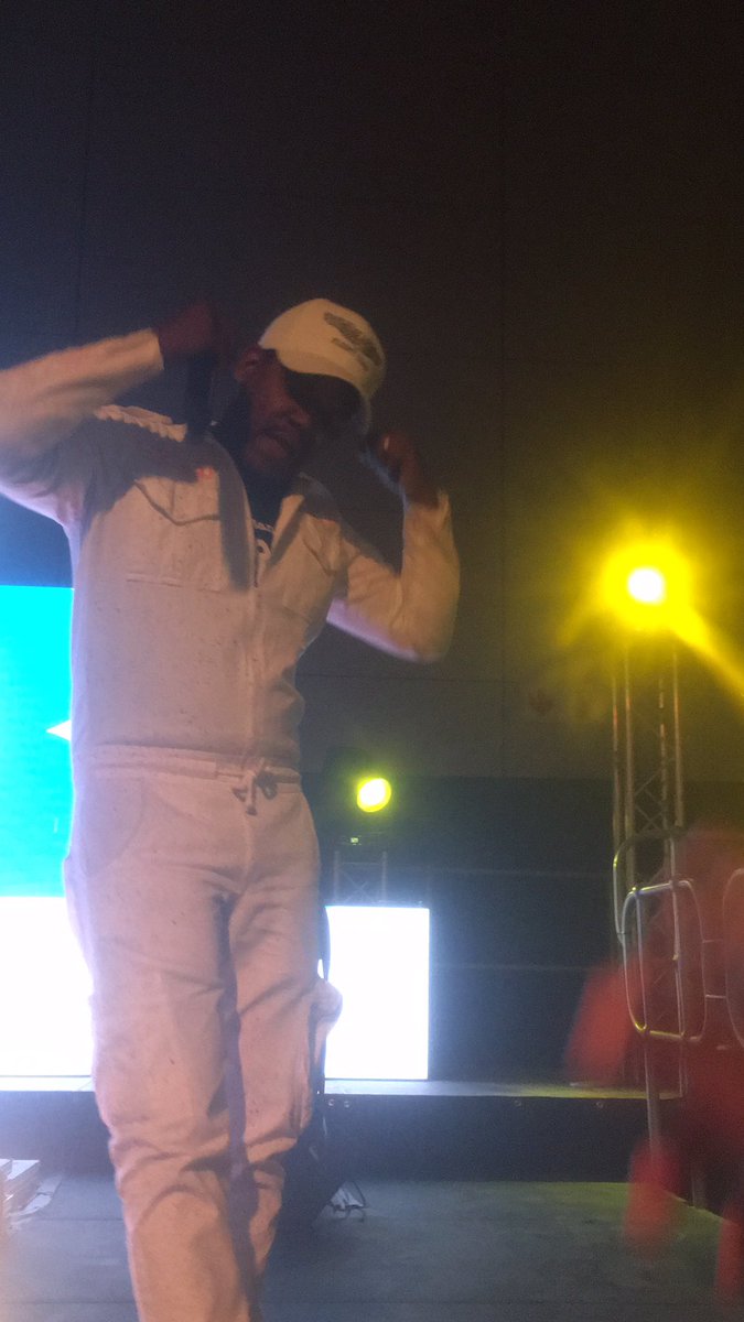 KoketsoSean's tweet photo. Oooh @Skhumba_touch47 the nigga @ProDankieSan just had to close with a BAAAAANG....#DankieSan #DesignedToGrip https://t.co/r27LlFtBTx