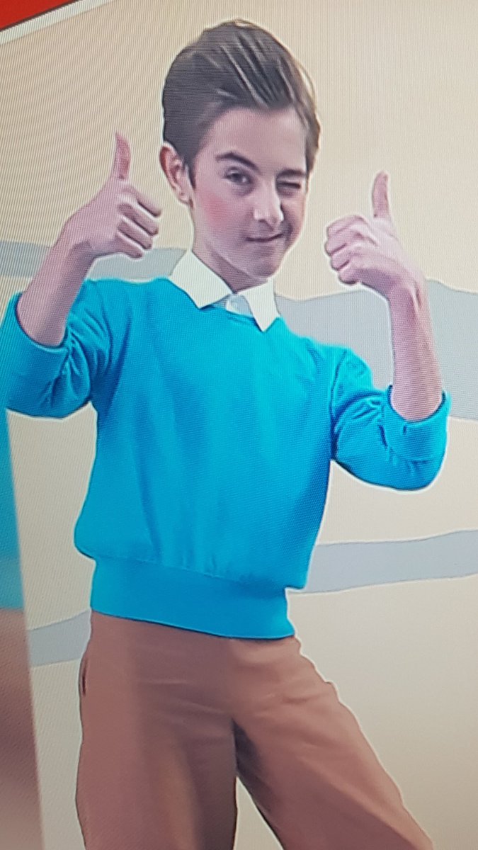 Julia78x's tweet photo. WESH TINTIN MDRRRRR C'EST QUOI ÇA ENCORE #TheVoiceKids https://t.co/QDH3u64yc1