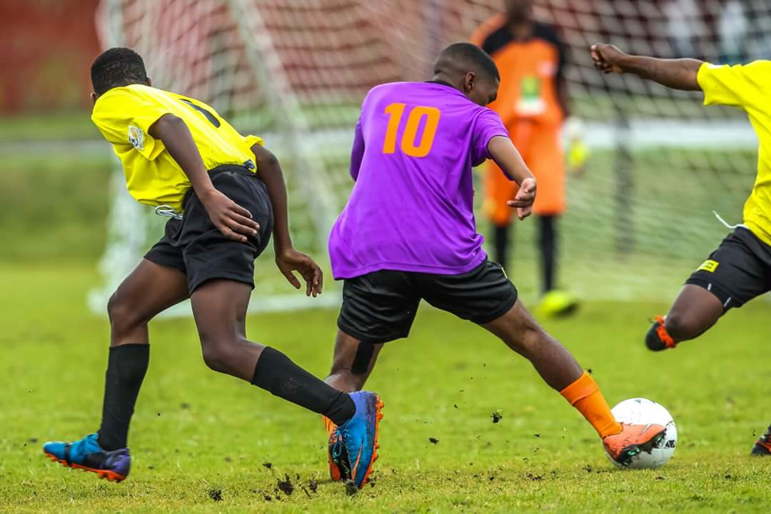 SAFA_Schools's tweet photo. #kmsc2016 Some action from Western Cape Provincial Finals - 17 Sept 2016. https://t.co/UfSq5jdBgT