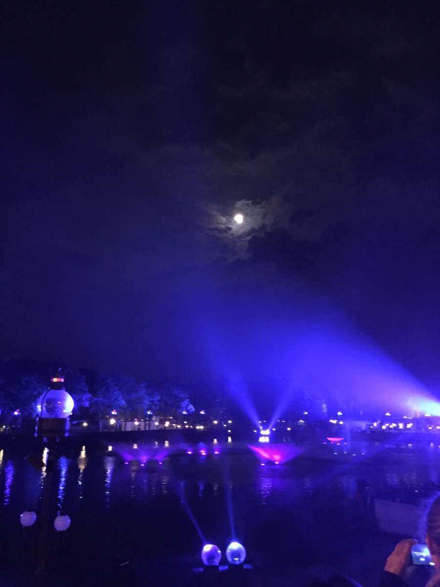 Full moon over tiesto, aquanura #brabantnight