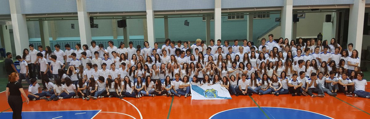 MedioCSALEBLON's tweet photo. Ja tá batendo uma saudade...
Uh...é terceirão!!!!! https://t.co/wCq8JrGuGF