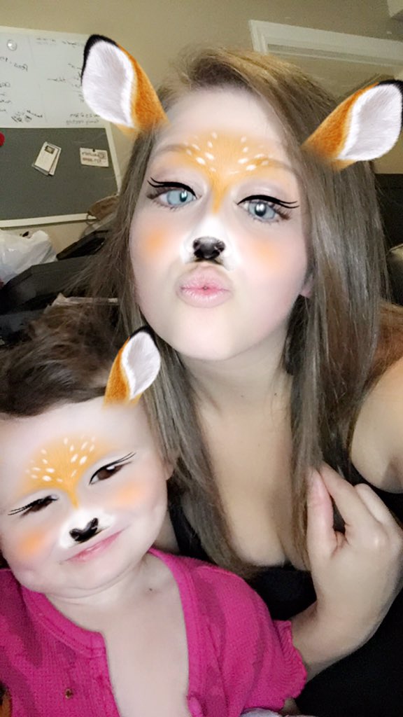 Ktizown's tweet photo. My heart, my life, my everything ❤️❤️ #momlife #babygirl #walkhome #girltime #doelife https://t.co/KVxXk4V9HU