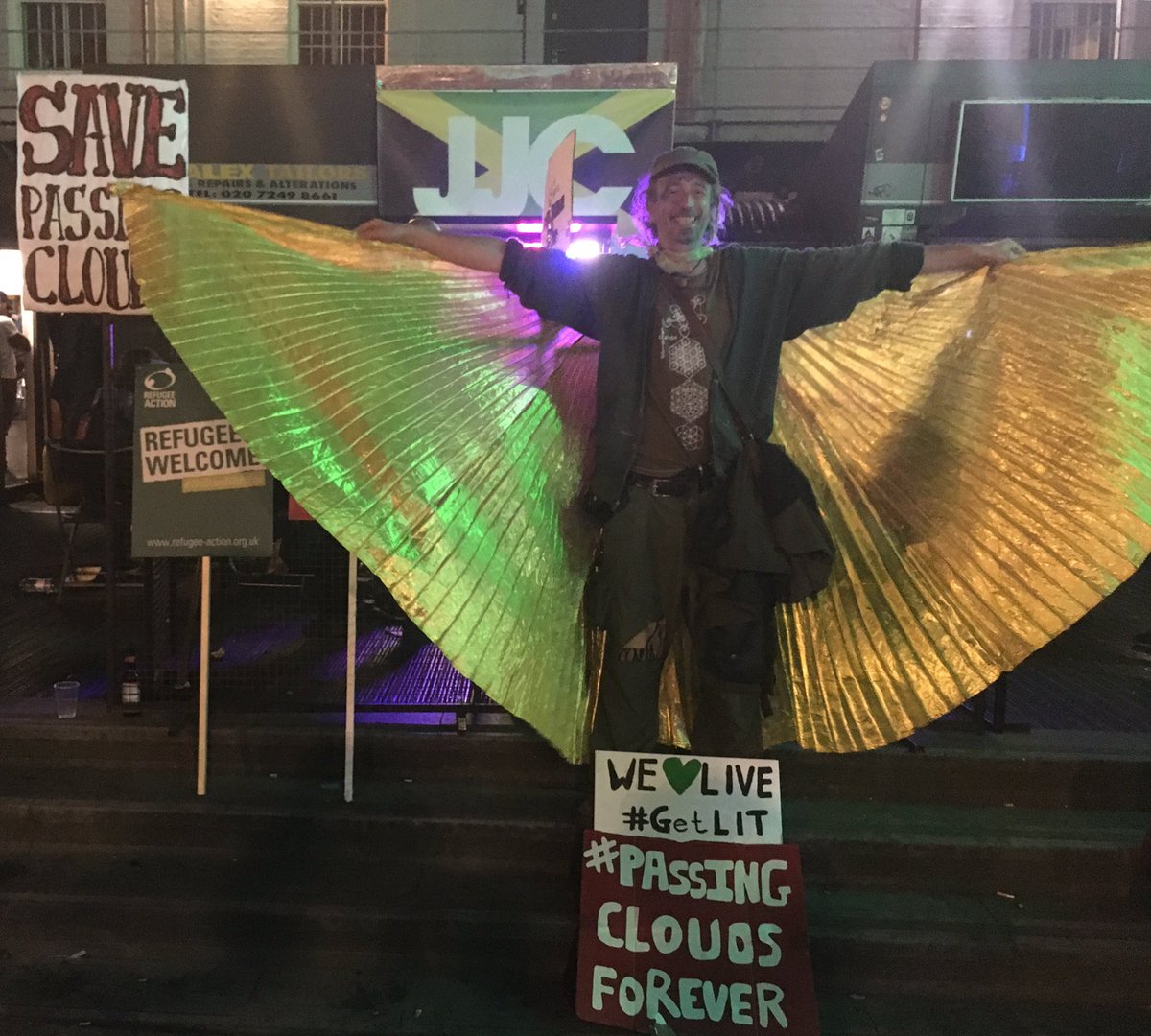 GetLitLDN's tweet image. Rising like the proverbial ... 😜 @phoenixsrainbow #SavePassingClouds #GetLIT #PassingCloudsForever #RefugeesWelcome