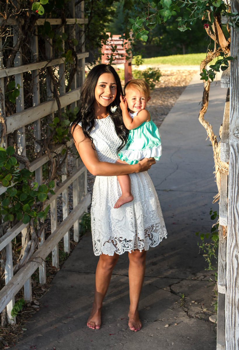 Kayla_Jadee3's tweet photo. Just got me and P's pictures back, I love my little girl 😫❤😍 https://t.co/FHOYlRcL2t