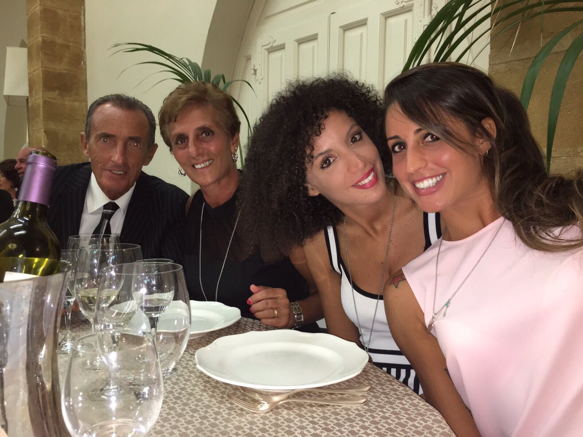 kinderbuenow's tweet photo. โค๏ธ#birthdayfriend๐ #family #alwaystogeher #love #fun https://t.co/Az5U4Z5j77