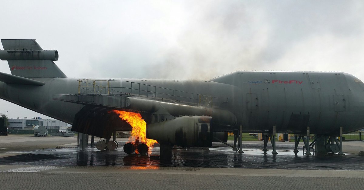 Vandaag superbuur van Schiphol. #superburendag. Gefeliciteerd #Schiphol. Was een leuk feestje.