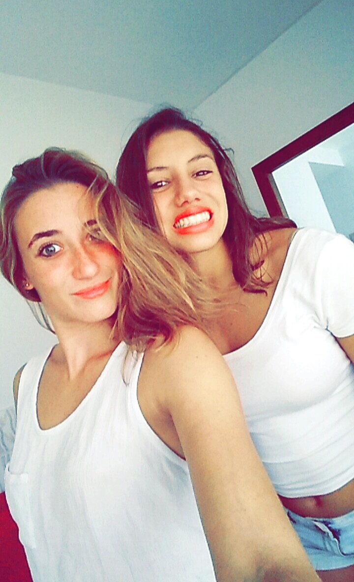 cintiia94's tweet photo. 🎊 V E R M A D A 🎊
#Antes #Después #2016 #Fiesta #Trepitjadors #Mallorca https://t.co/0aFc2iVg9b