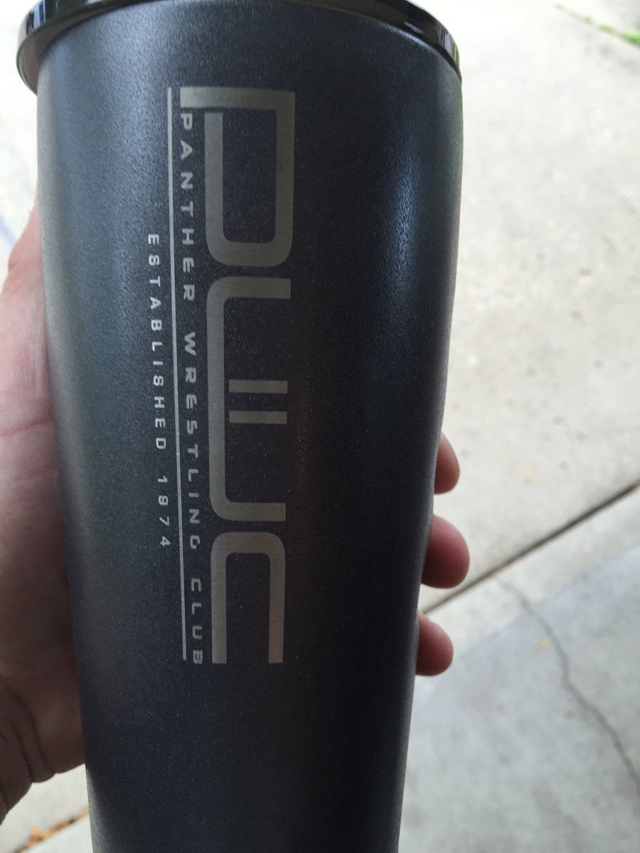 schwabwrestling's tweet photo. @GrizzlyCoolers are the best in the business if you need a cooler or cup go Grizzly. #IowaCompany #YetiSmash #PWC https://t.co/Oq9yAMff8Y