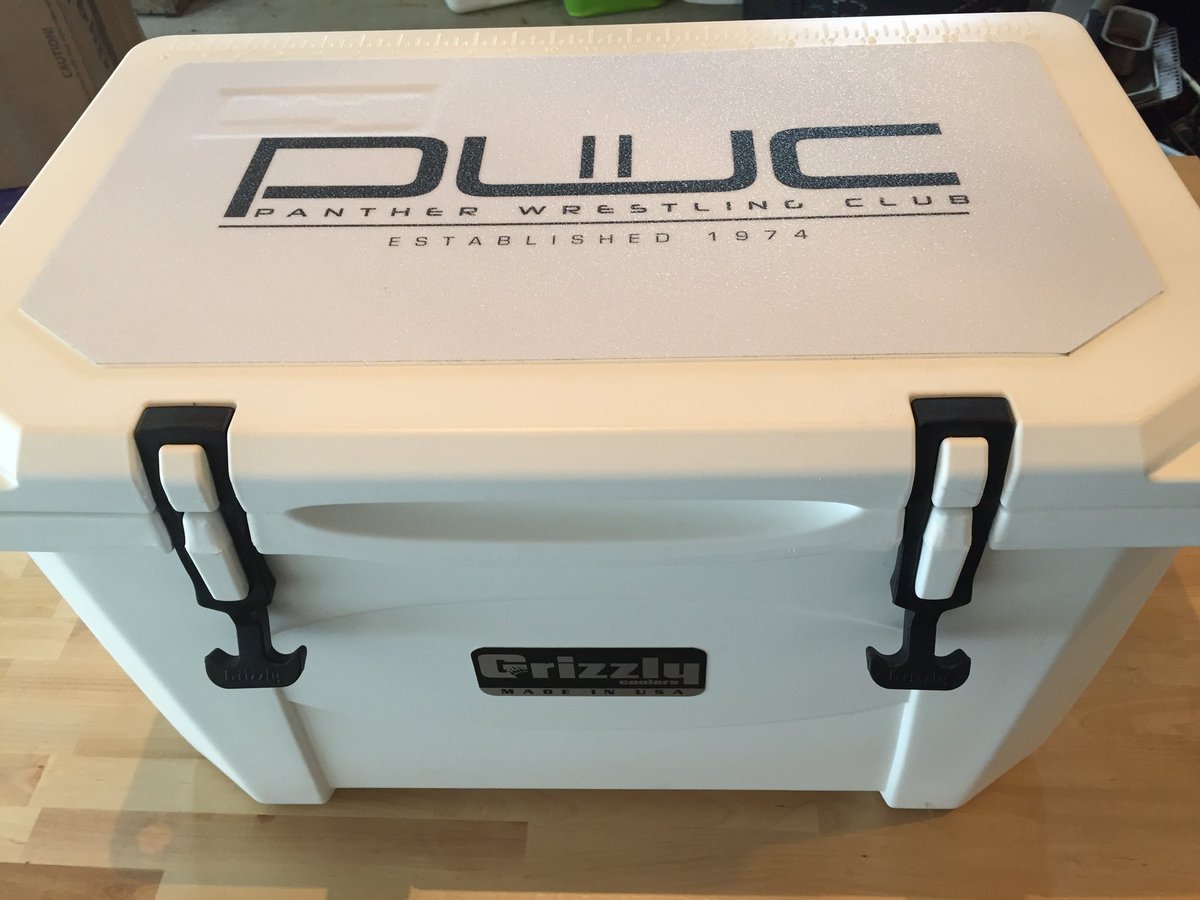 schwabwrestling's tweet photo. @GrizzlyCoolers are the best in the business if you need a cooler or cup go Grizzly. #IowaCompany #YetiSmash #PWC https://t.co/Oq9yAMff8Y