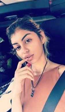 Hexzsss's tweet image. @L7Qrixy Et si t'aller revendre des marrons chauds ac ton daron lchauve en bas dla tour eiffel?