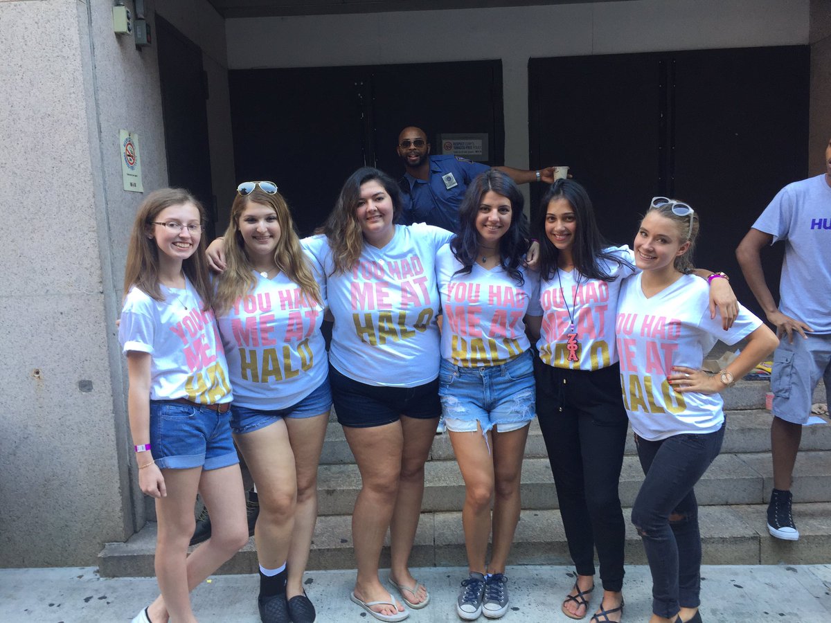 Zeta_Phi_Alpha's tweet photo. Secuirty lowkey wants to be ZΦΑ #huntercollege #zphia 👮🏻 https://t.co/J99mmpuLNW