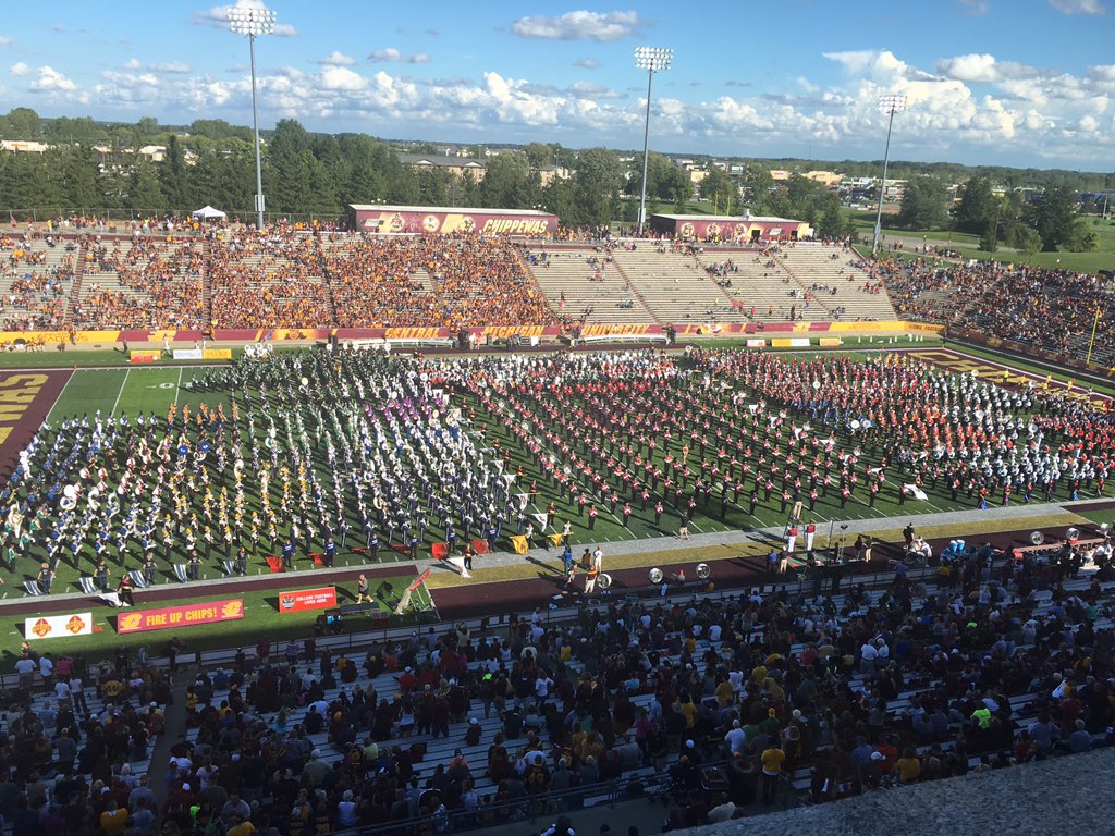 AndreDrummond's tweet photo. @cmu_football https://t.co/u4jqa0wH3M
