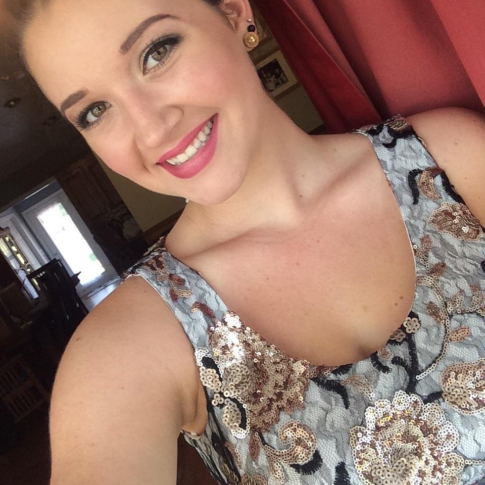 itsgcj1971's tweet photo. #homecomingprincess https://t.co/82SlLFsUwM