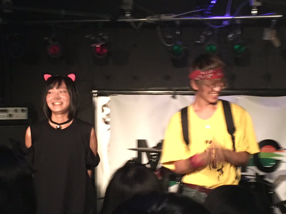 skbrhcp34's tweet photo. 昨日少し早めのハロウィンライブ見てきた出演者さんのコス凄かったしお客さんでも凄かった人もいた一番凄かったって個人的に思ったのはNEVERMiSTAKEさん
#背番号0
#☆hope☆
#NEVERMiSTAKE
#全速前進ヨーソロー https://t.co/bJ4rqr20C5