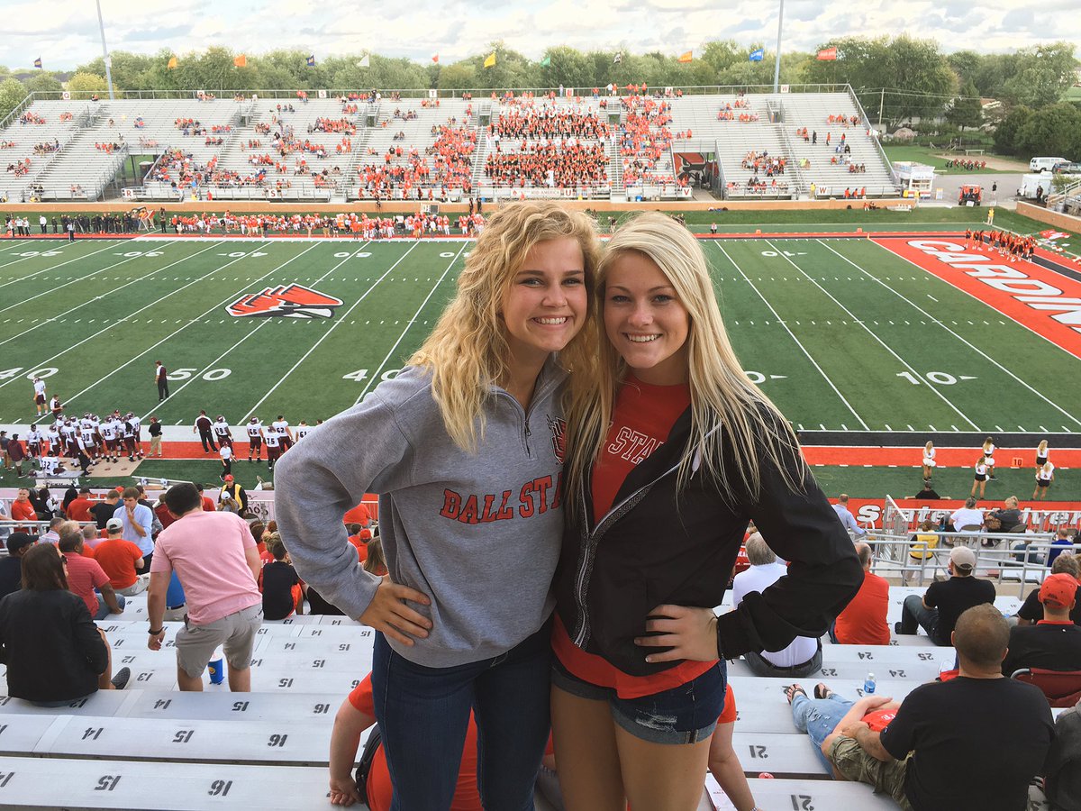EmileyJaye's tweet photo. we only watch the special teams & sometimes defense #SG37 #ChirpChirp https://t.co/RTEjghZpPg