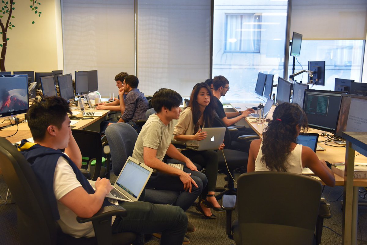 hackviolence's tweet image. Everyone working away on their ideas