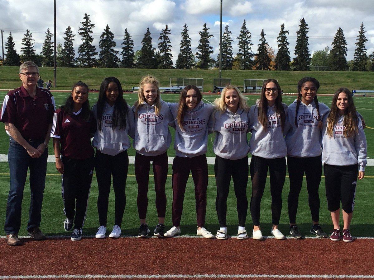 MacEwanGriffins's tweet photo. Griffins women's soccer and @macewanu President Dr. David Atkinson welcomed eight new members of #GriffNation today! https://t.co/PRludSEIug