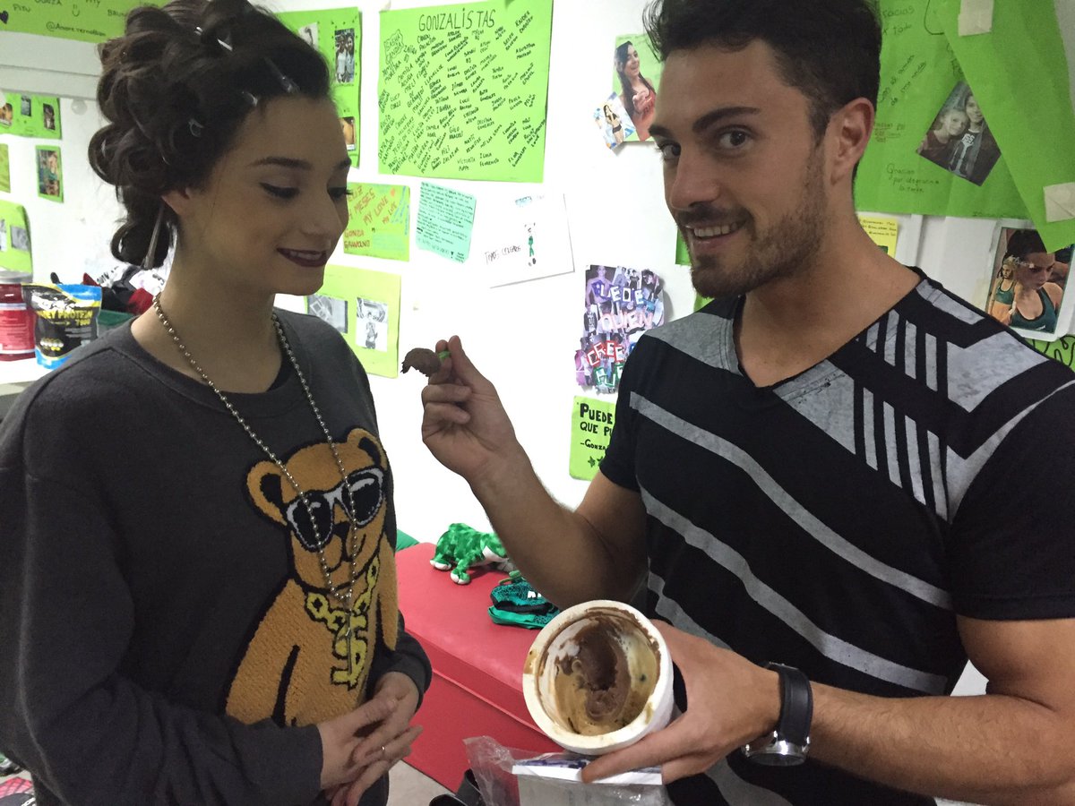 combatearg's tweet photo. Vinimos al vestuario verde y nos encontramos con esto 🍦 @biandipasquale @BruSainzMicheli https://t.co/LvAgCHqRd7