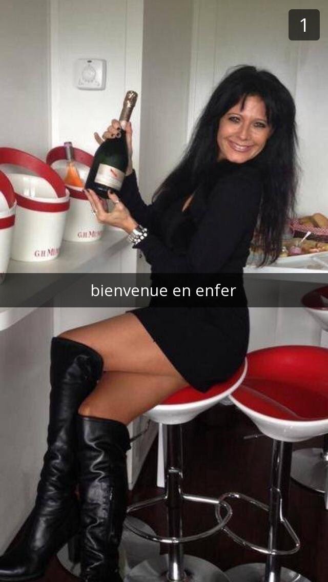 Blommy_'s tweet photo. Quand t'arrive sur Twitter les gens ils sont comme ça https://t.co/tNU2Jjdgjd