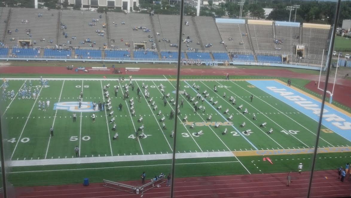 BamaStateSports's tweet photo. ASU is on the field warming up. Kickoff in 33 minutes #asubuzz #asufootball https://t.co/Xjqy9WgdcU