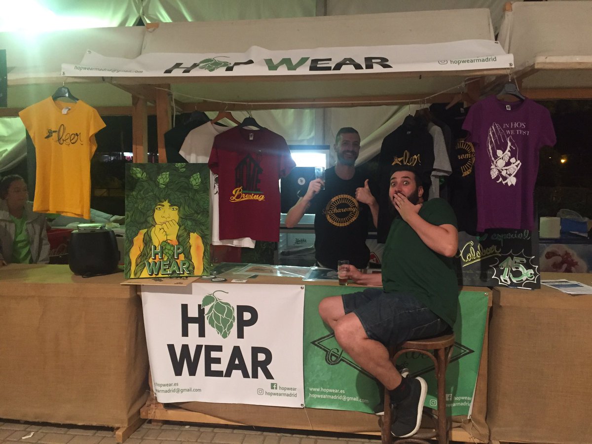 Talabeerfest's tweet photo. Pedazo de artistas tenemos en #talabeer birras, diversion y @hopwear https://t.co/oXf0ObL7gF