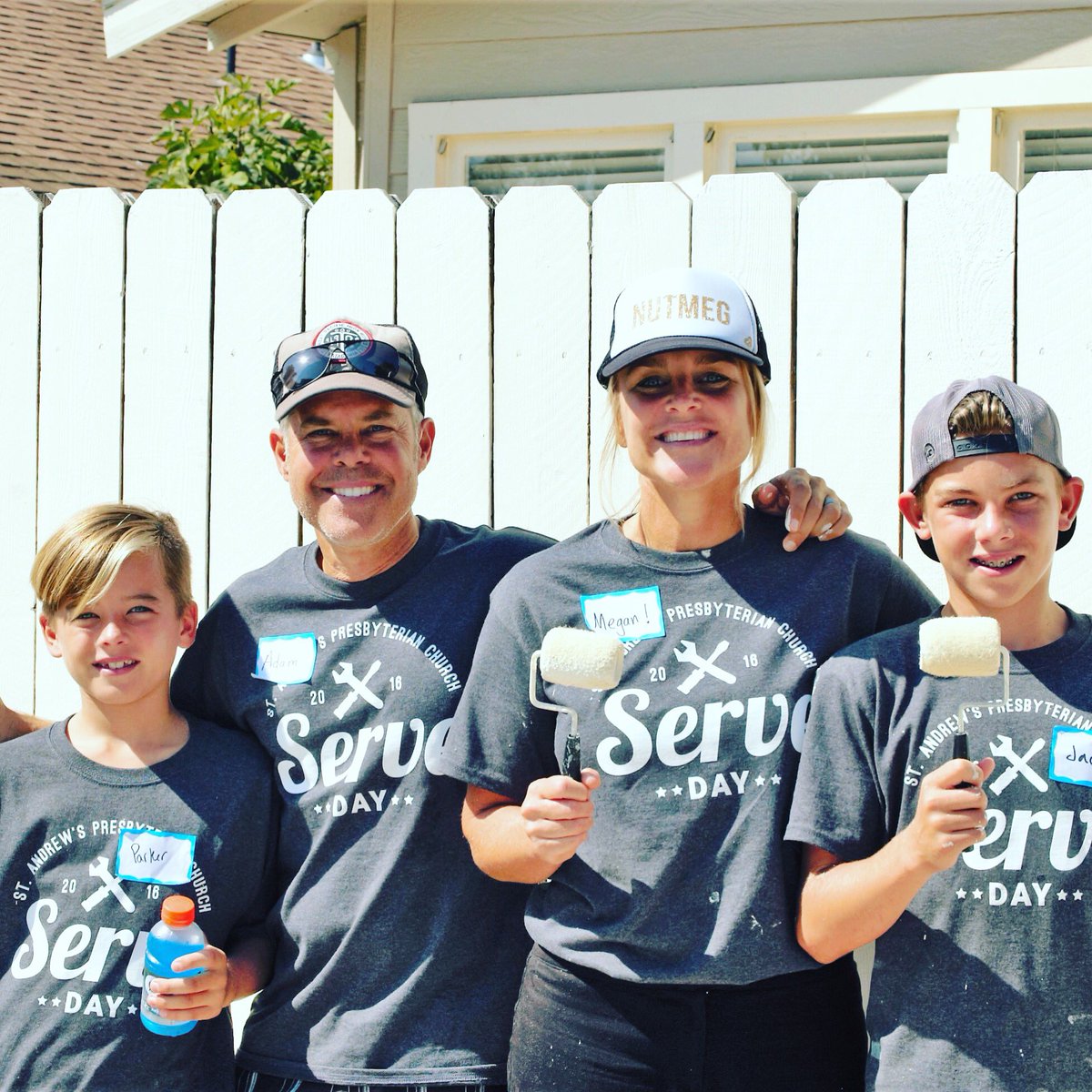 MeganHutch111's tweet photo. Serve day at St Andrews. The best thing? It's not just a day at St Andrew's- it's a way of life. #sapres https://t.co/Vc6BjsjhUe