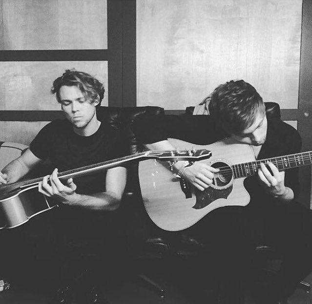lashtongoals's tweet image. 