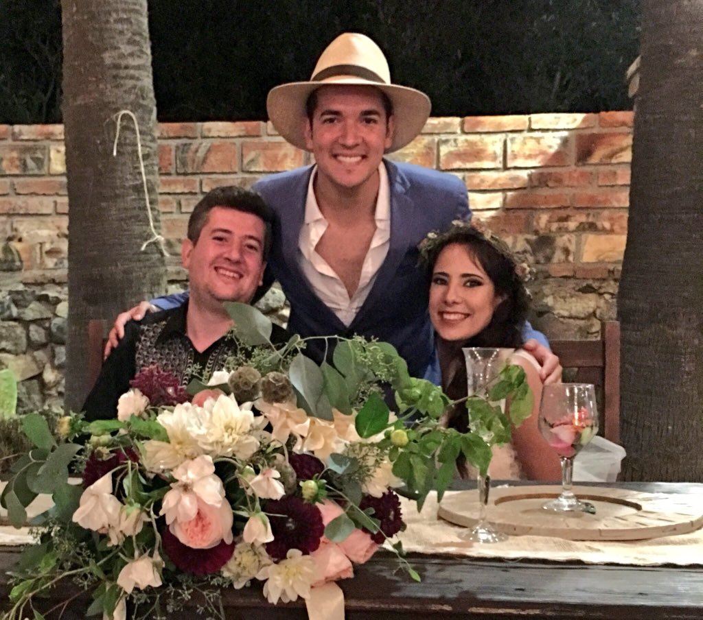 jucaviapri's tweet photo. Me llena de orgullo saber que te casaste con la mujer indicada perro! 👱🏼👰🏽❤️

MUCHAS FELICIDADES!! LOS AMO!!! https://t.co/t4fLh1Q0Tx