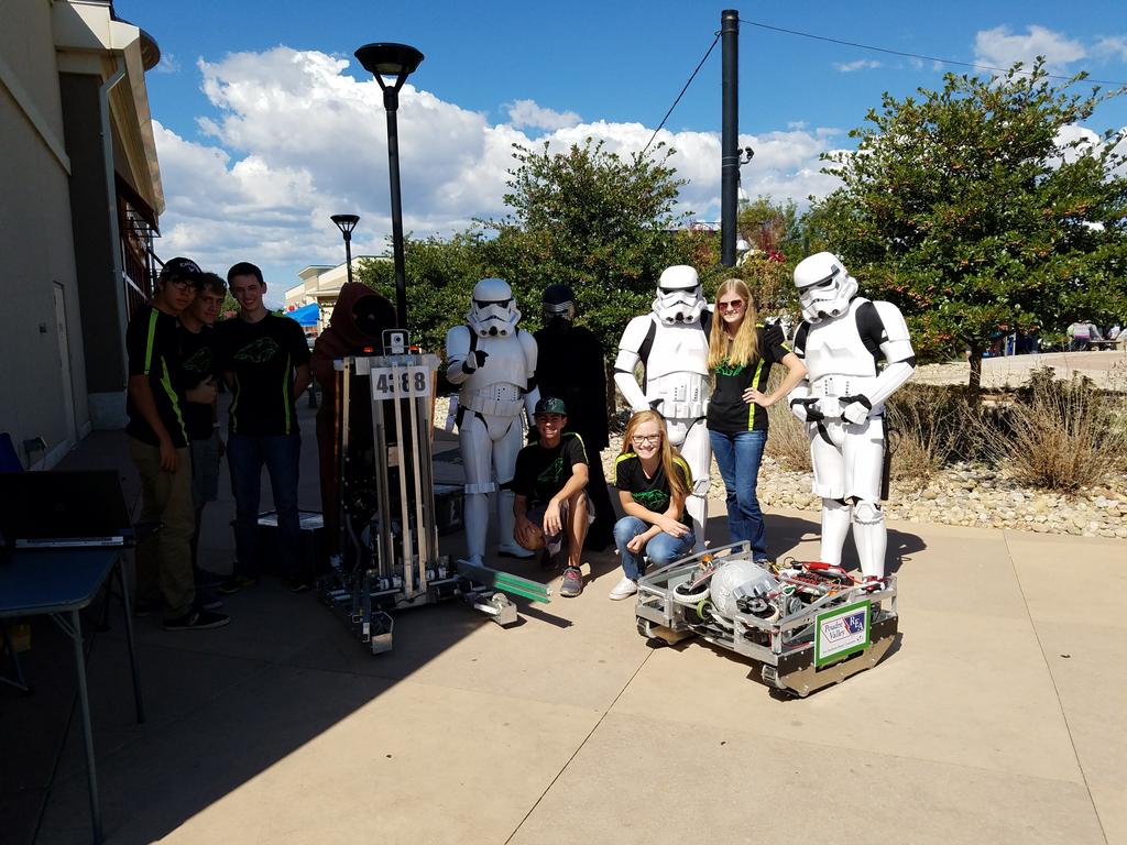 Ridgebotics's tweet photo. Fun time with our robots (or droids if you're a storm trooper) @ STEAMfest! Thanks Boys &amp; Girls Club #DFKSTEAMfest16 https://t.co/qTqWynQFPd