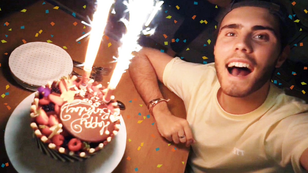 AlfieDeyes's tweet image. Here it is! My 23rd Birthday video!! Thank you for all the birthday love yesterday  youtu.be/SSJaWur2u8k