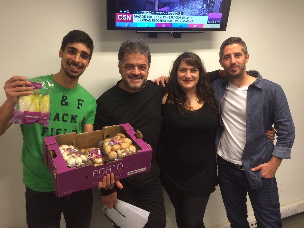 Arranca <a href="/lacocinamundo/">La Cocina del Mundo</a> de 21 a 00 por <a href="/ElMundoAM1070/">Radio_El_Mundo_AM1070</a>!! 
<a href="/gasamgus/">GUSTAVO SAMPAYO</a>, <a href="/mati_moyano/">Matias Moyano</a>, <a href="/LaJuliNieto/">JulietaNieto</a> y <a href="/maurtucci/">maurtucci</a>!!!