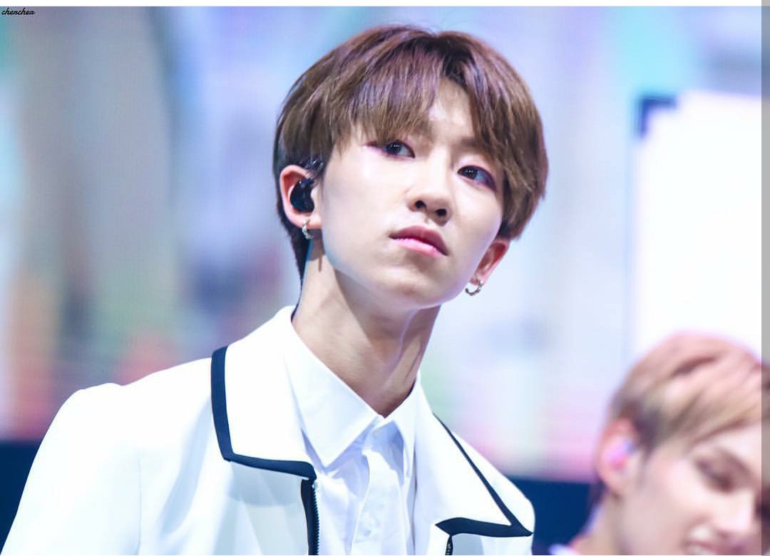 iZenyx_'s tweet photo. ถ้าเด็กมันหล่อ... ก็ไม่ต้องทนป่ะว่ะ 😆 #haohan #8han #minghan https://t.co/vhBDiCLzyS