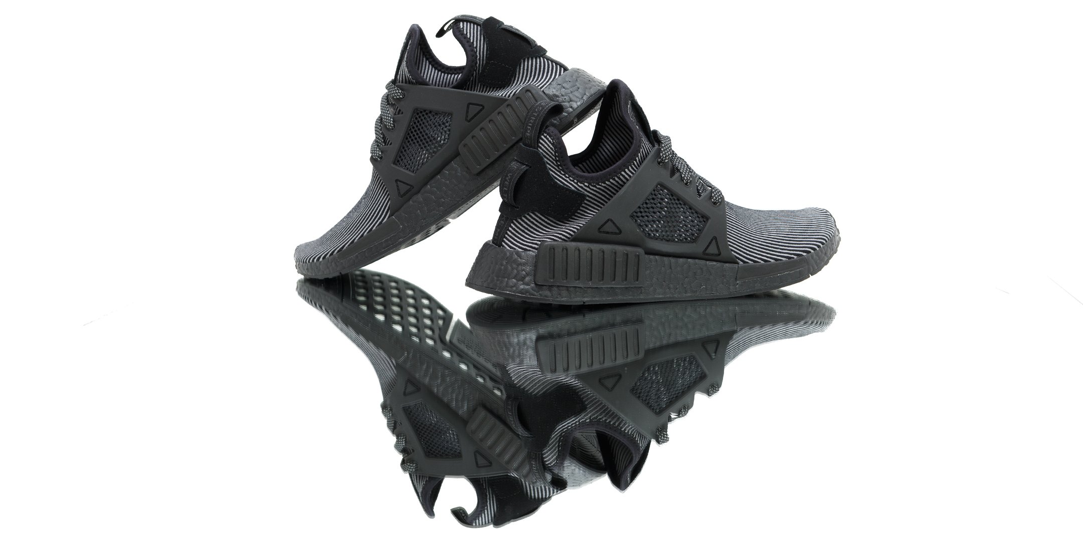 Arashigaoka klistermærke Baglæns Flight Club on Twitter: "adidas NMD XR1 Primeknit "Triple Black" SHOP:  https://t.co/2Y2jiuvoX5 https://t.co/LIeETeFgPa" / Twitter