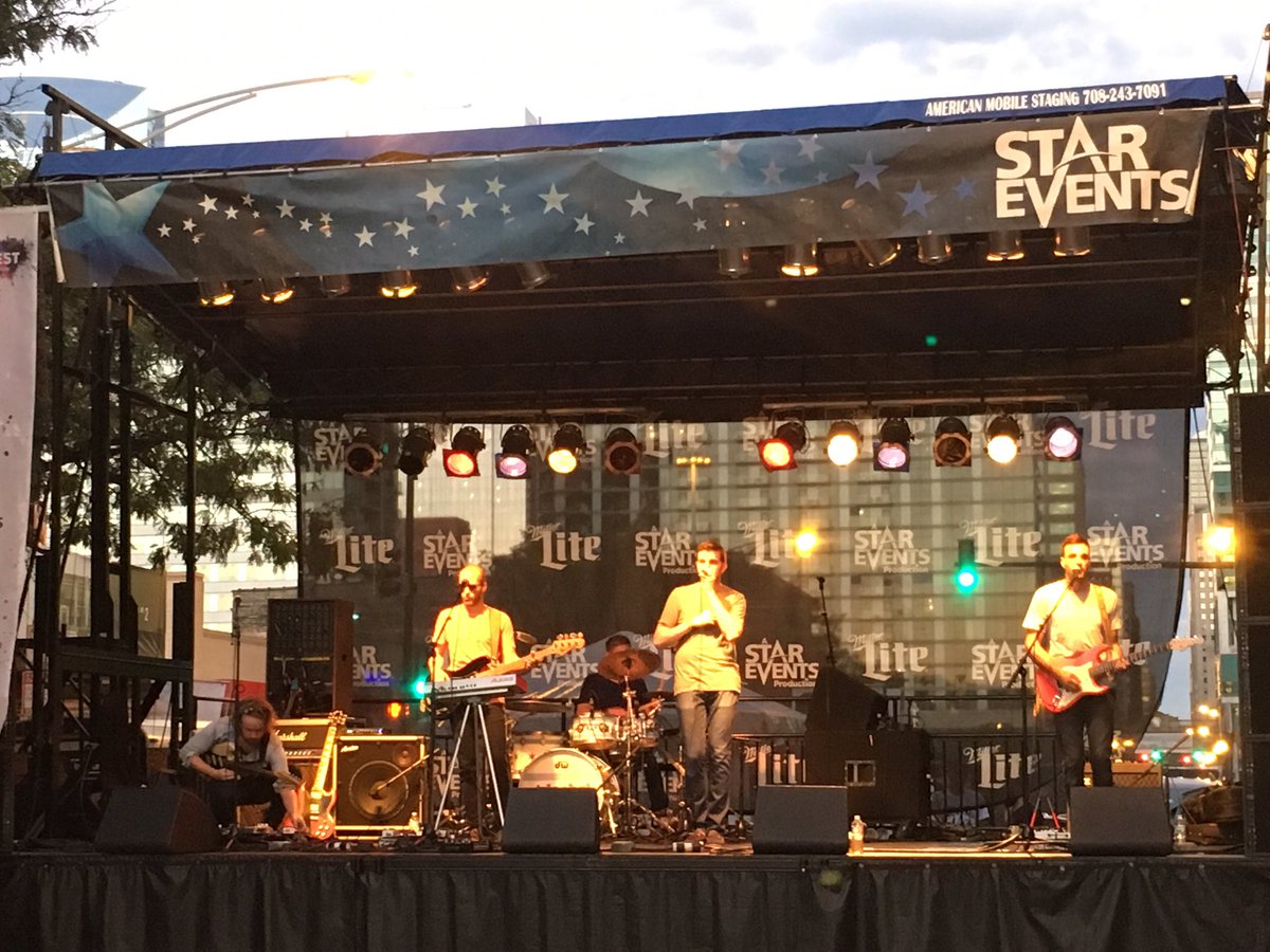 StarEvents's tweet photo. Stache at #WestLoopArtFest! Trippin Billies come on next! https://t.co/Yx6hna30Ak