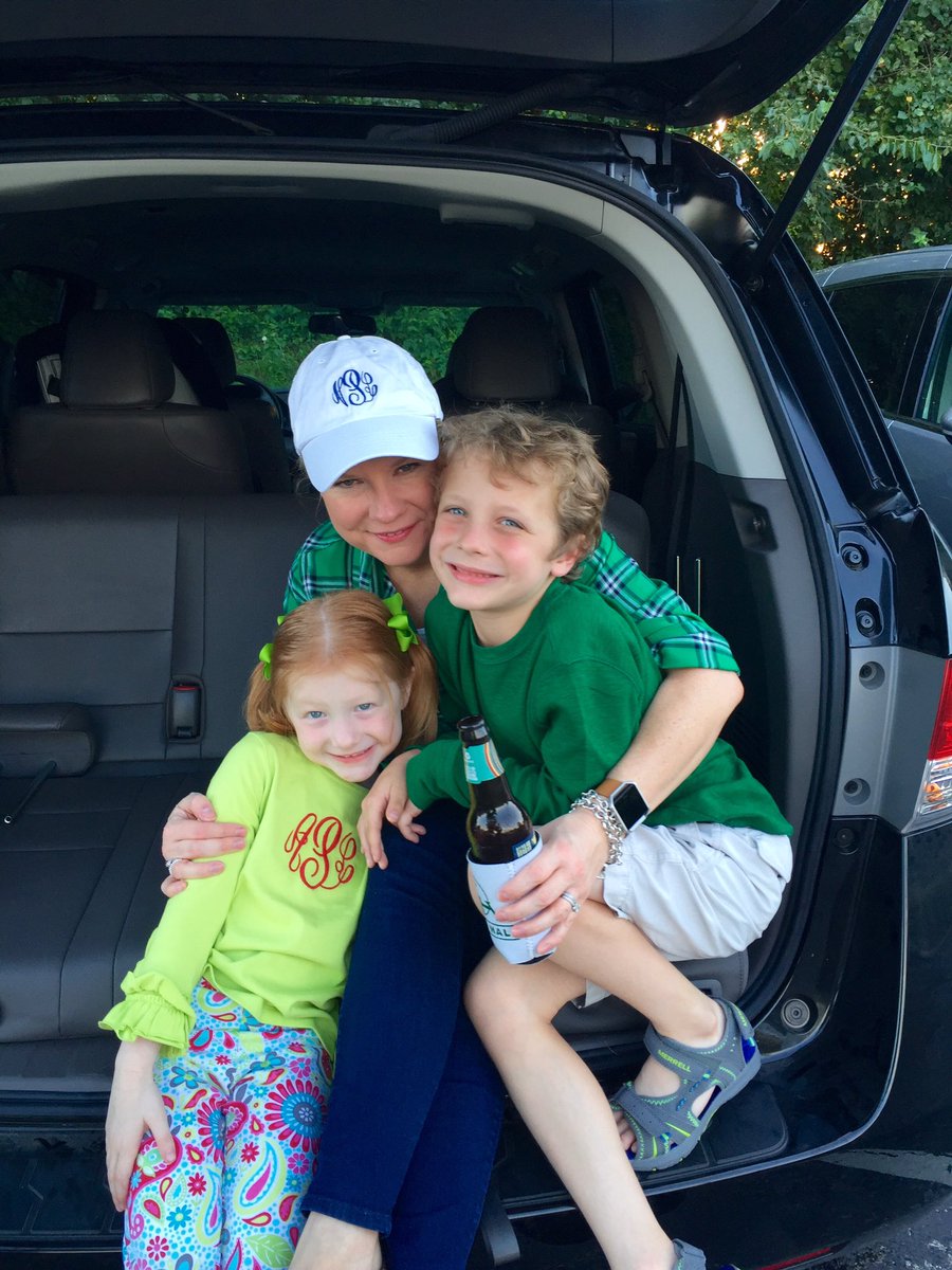 CoachPorter1's tweet photo. The Porter Family tailgating @SaintLouisFC game https://t.co/vj1ESoVGv4