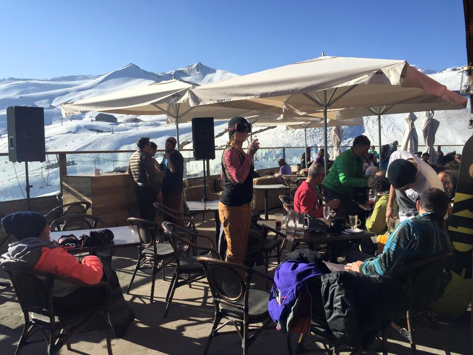 SKITOTALCHILE's tweet photo. Ven a disfrutar el fin de semana largo a Valle Nevado. ¡Te esperamos! https://t.co/Pivb4bYV3p