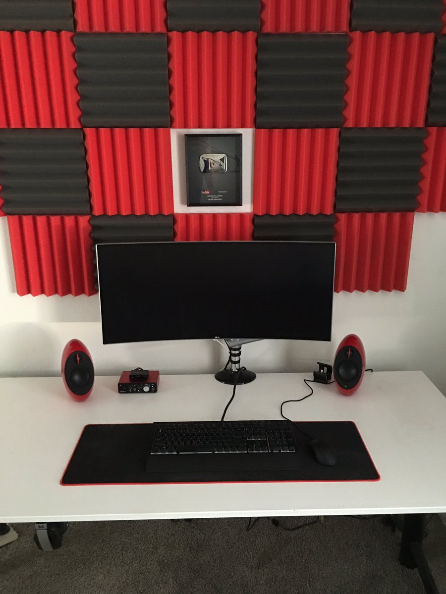 EdTechSource's tweet image. Updating my setup a bit. If you want to see the progress follow my Instagram stories :)