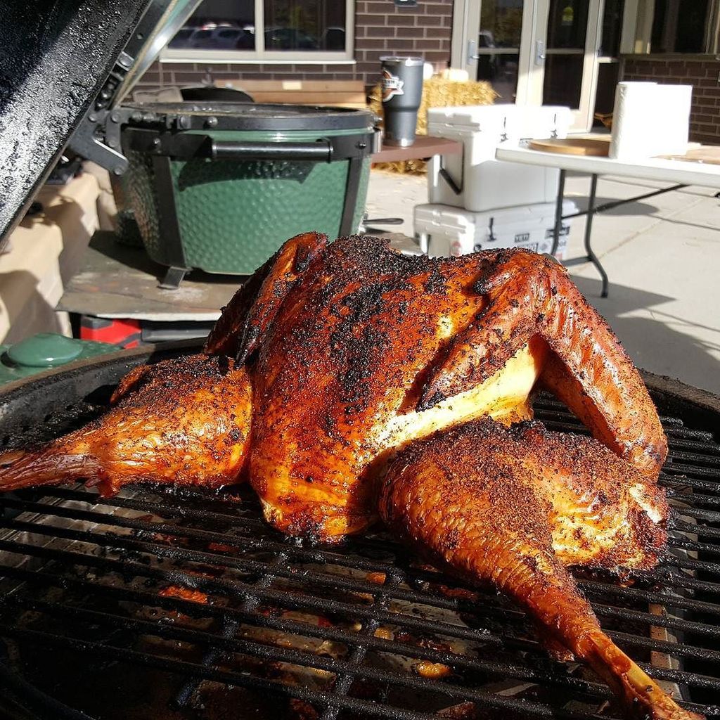 kickashbasket's tweet image. Gotta love a #SpatchCocked Turkey ..... but I have to say it just looks a little fowl! 😆😉😃… ift.tt/2cG6wZ9