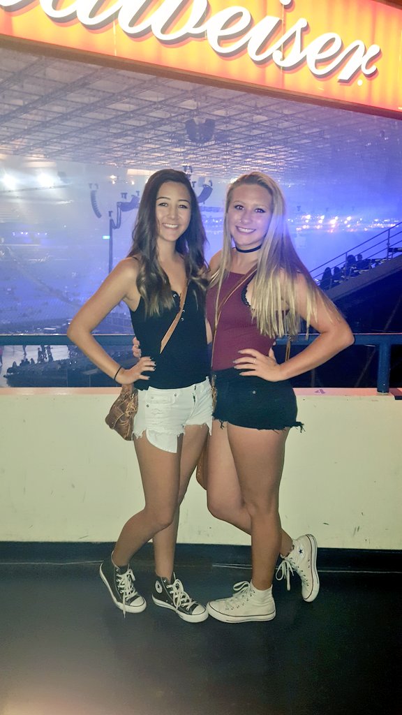 cheyposey10's tweet photo. You and yours vs me and mine #onourworstbehavior  #SummerSixteenTour https://t.co/DZMBL6HSWu