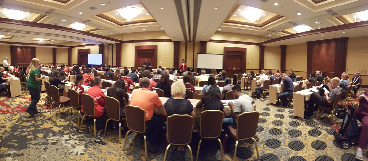 SkillsUSATXD3's tweet photo. @SkillsUSA @SkillsUSA_TX state meeting! #WLTI16 https://t.co/TGc15ZWNcv