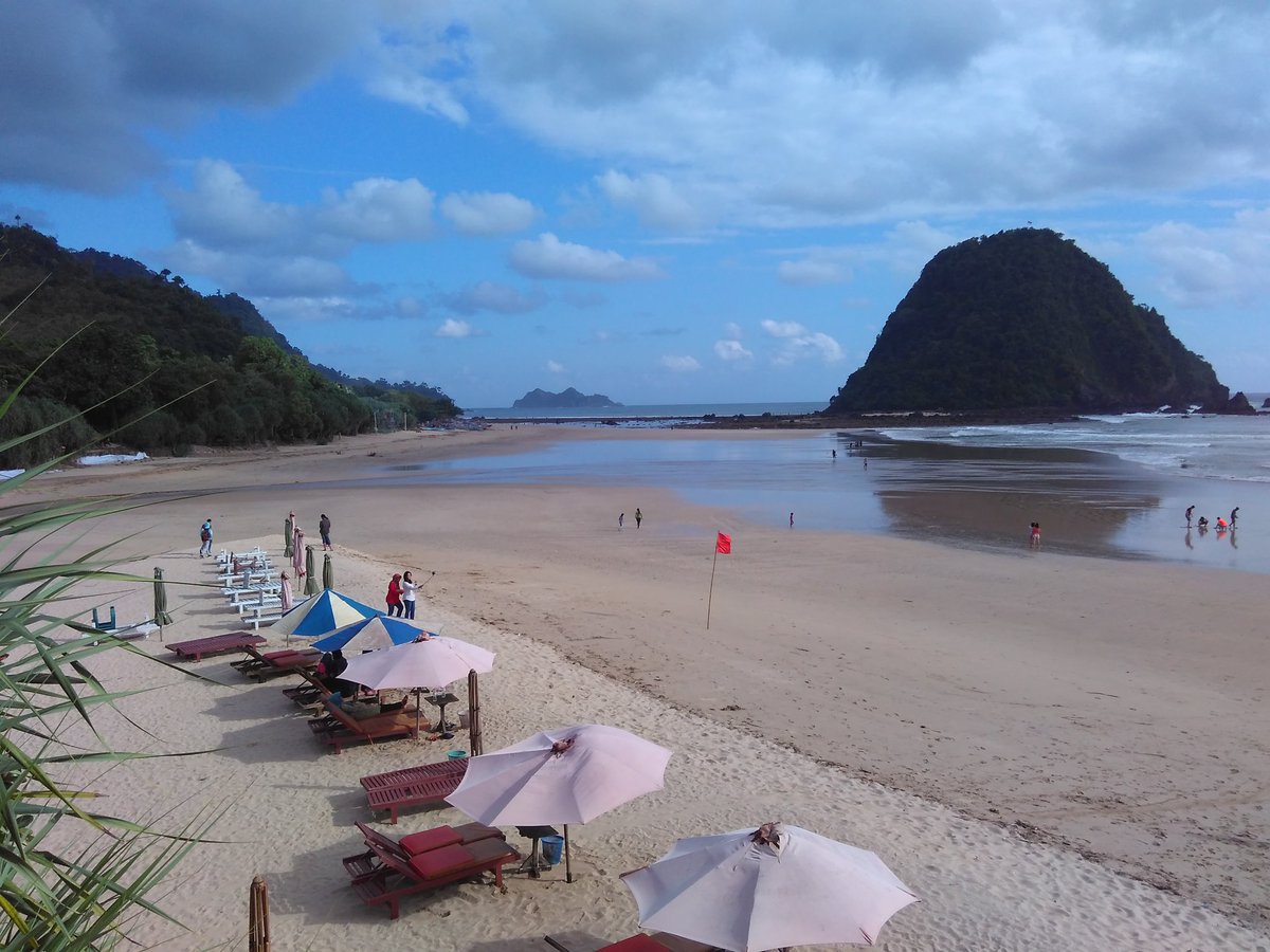 Yang masih liburan, jangan lupa mampir di pulau merah, hanya ada di banyuwangi 😄😍 #info #banyuwangi