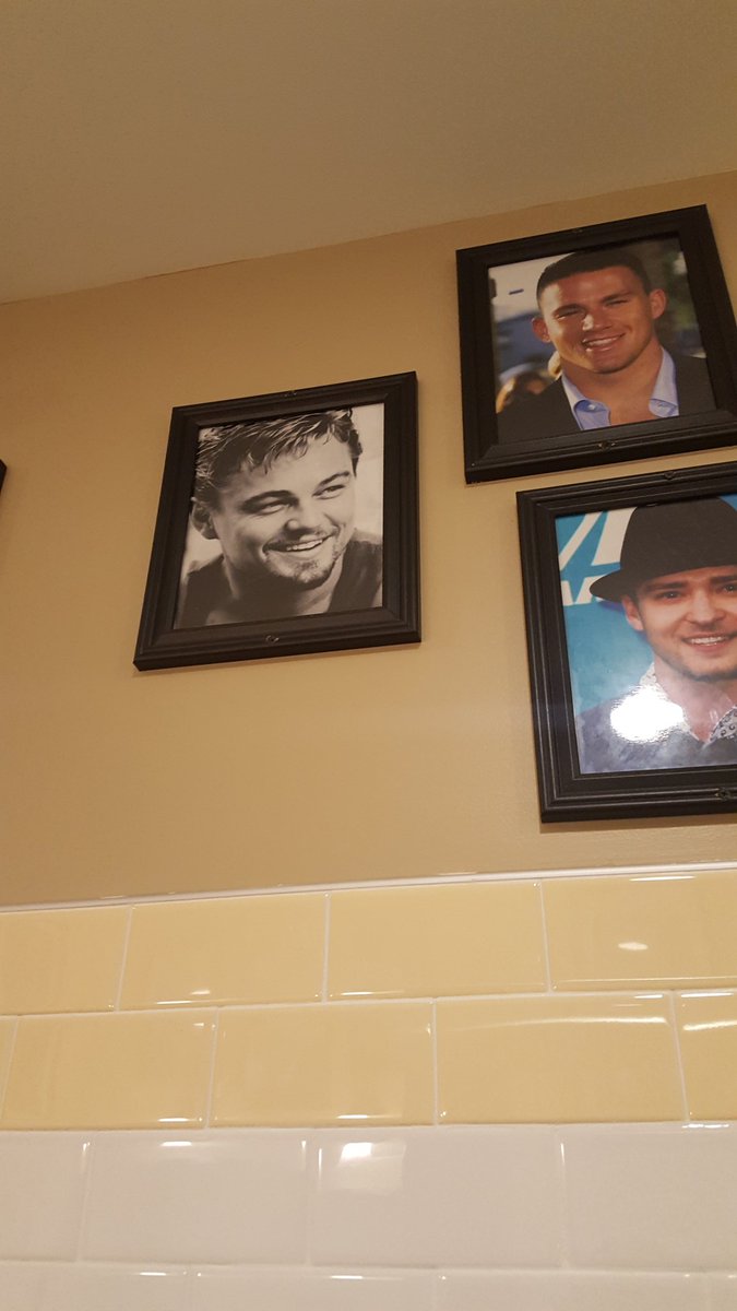 TorieJane's tweet photo. found my boyfriend #LeonardoDiCaprio in the woman's restroom. #primantibros #niles #Ohio # https://t.co/sjf1q9sANd