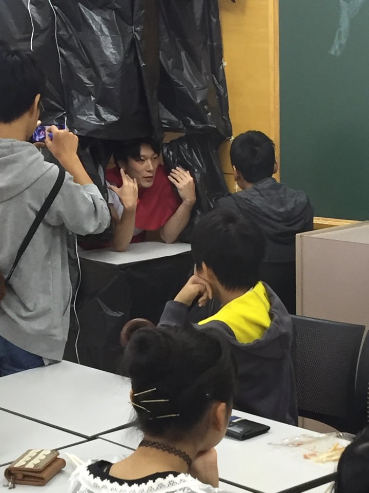 お賑わい〜❤️❤️

おかまとのふれあいが、相当楽しいみたい❤️❤️
将来はこっちの仲間入り…かな？
#桑芸祭2016