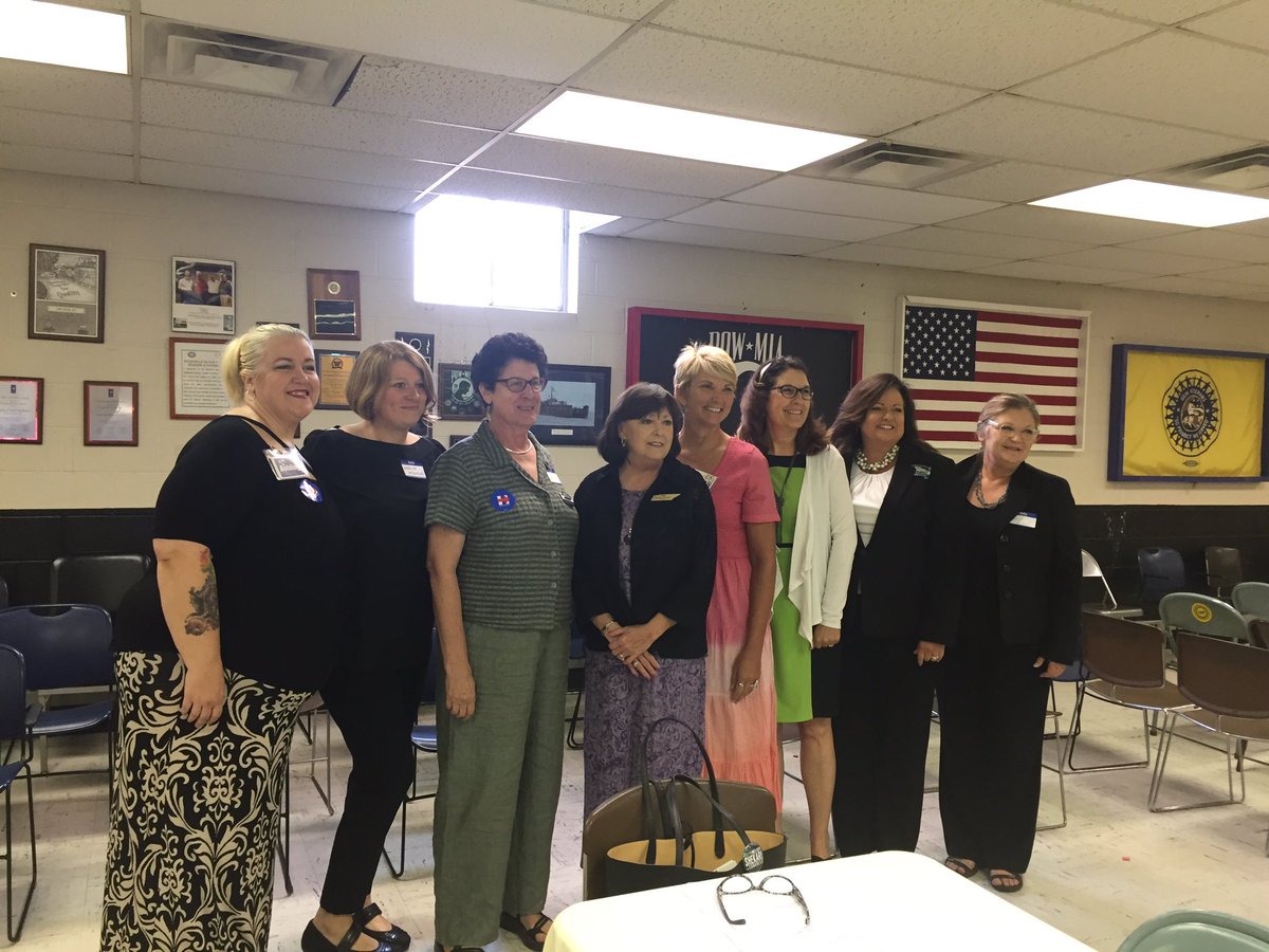 nancy_fischman's tweet photo. Fellow Democratic candidates speaking at the Tennessee Federation for Democratic Women's fall board meeting! #Win https://t.co/4oufskykgT