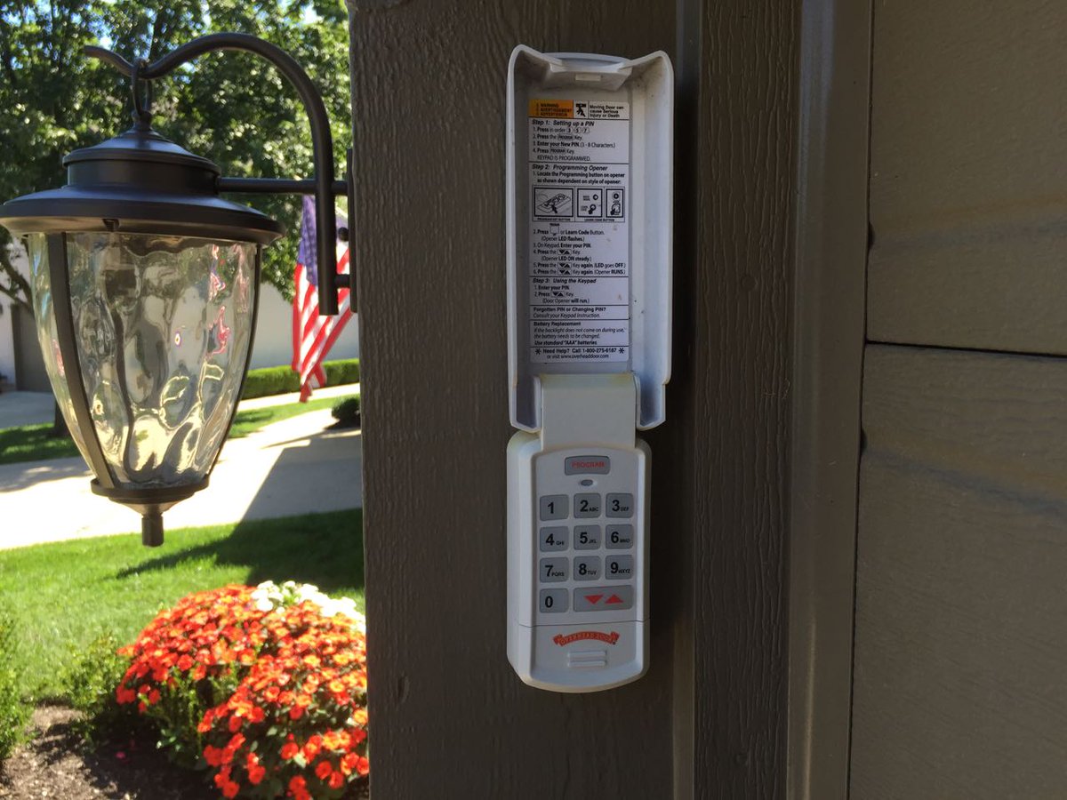 johnmueller's tweet photo. How to Fix Wireless Garage Keypad https://t.co/cLoUPOZ2Oc @shareyourrepair @johnfixesstuff @Overhead_Door https://t.co/4ms8M2tHz0